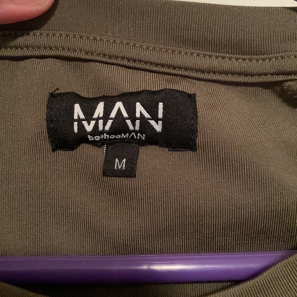 Sz Medium Olive/Khaki Colored, Like New Mens Comfortable T-Shirt by boohoo MAN - Picture 4 of 8